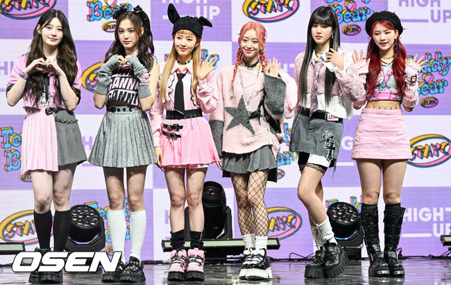 스테이시가 포즈를 취하고 있다. 2023.02.14 / soul1014@osen.co.kr