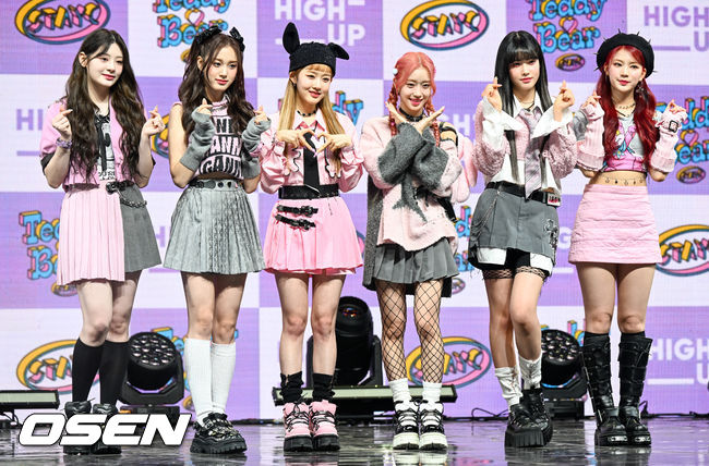 스테이씨가 포즈를 취하고 있다. 2023.02.14 / soul1014@osen.co.kr