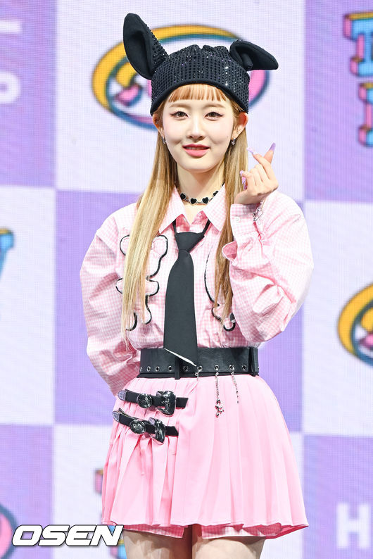 스테이씨 멤버 시은이 포즈를 취하고 있다. 2023.02.14 / soul1014@osen.co.kr