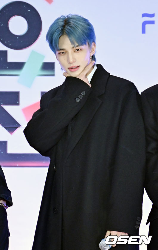 스트레이 키즈 (Stray Kids) 현진이 입장하며 포즈를 취하고 있다. 2022.12.24 / rumi@osen.co.kr