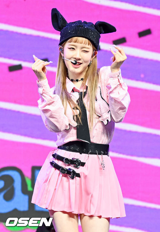 스테이씨 멤버 시은이 멋진 무대를 펼치고 있다. 2023.02.14 / soul1014@osen.co.kr