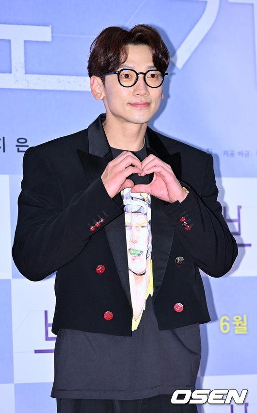 가수 비(정지훈)이 포즈를 취하고 있다. 2022.06.02 /rumi@osen.co.kr