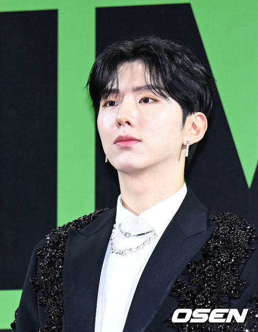 26일 오후 서울 고척스카이돔에서 2022 멜론뮤직어워드(MMA2022)가 열렸다.그룹 몬스타엑스 기현이 레드카펫을 밟고 있다. 2022.11.26 /sunday@osen.co.kr