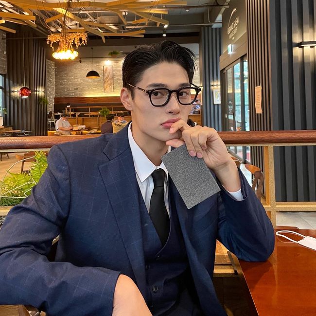 에스팀엔터테인먼트 제공