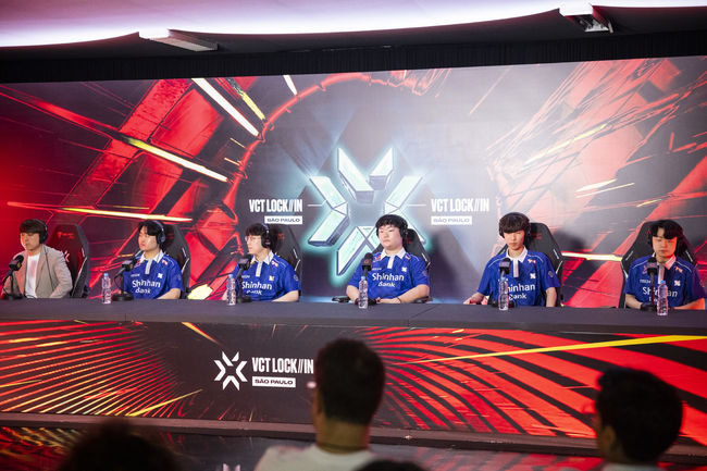 라이엇 게임즈 플리커.