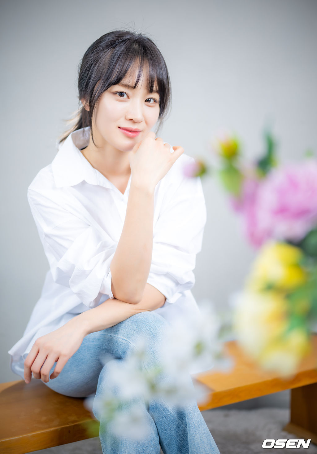 TV조선 주말드라마 ‘빨간 풍선’에서 '조은산'역으로 열연한 배우 정유민이 최근 서울 마포구 합정동 OSEN 사옥에서 인터뷰를 가졌다.배우 정유민이 인터뷰에 앞서 포즈를 취하고 있다. 2023.03.03 /rumi@osen.co.kr