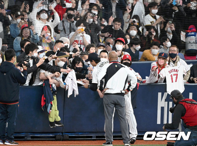 6일 오사카 교세라돔에서 2023 WBC(월드베이스볼클래식) 에 참가한 일본 대표팀이 한신 타이거즈와 연습경기를 가졌다.