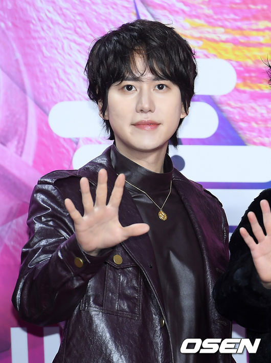 30일 오후 서울 구로구 고척스카이돔에서 제29회 하이원 서울가요대상(2020 서울가요대상) 시상식 레드카펫 행사가 열렸다.그룹 슈퍼주니어 규현이 포즈를 취하고 있다. /cej@osen.co.kr