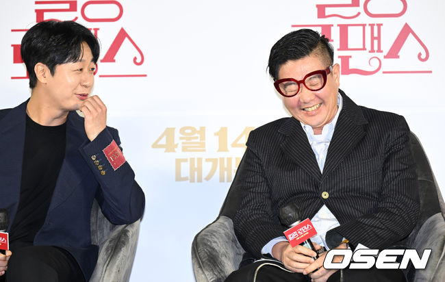 24일 서울 광진구 롯데시네마 건대입구에서 영화 ‘킬링 로맨스’ 제작보고회가 열렸다.이원석 감독이 환하게 웃고 있다. 2023.03.24 /sunday@osen.co.kr