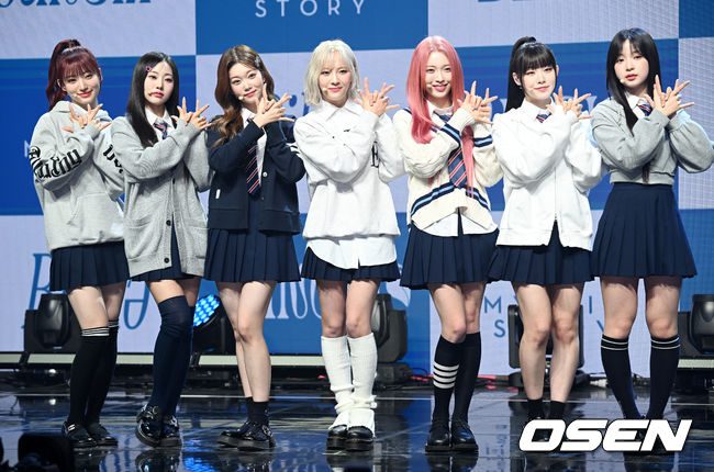 빌리 멤버들이 무대 위에서 포즈를 취하고 있다. 2023.03.28 /rumi@osen.co.kr