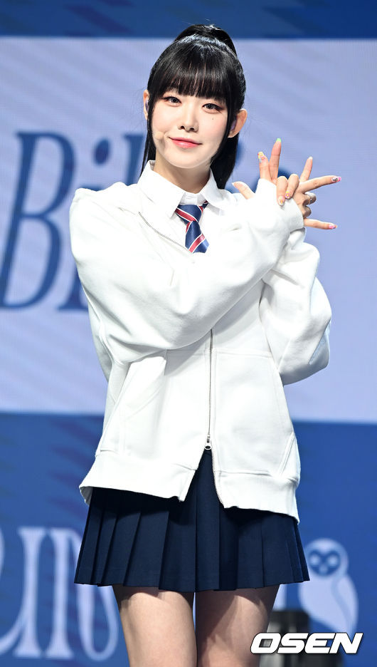 빌리 수현이 무대 위에서 포즈를 취하고 있다. 2023.03.28 /rumi@osen.co.kr