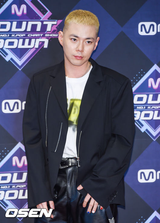 가수 골든이 포즈를 취하고 있다. /soul1014@osen.co.kr