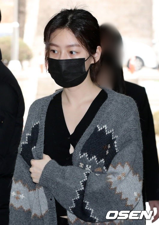 &apos;홀덤펍 목격담&apos; 김새론, 내일(5일) 1심 선고...생활고 인정될까