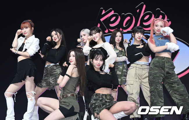 케플러(Kep1er)의 4번째 미니 앨범 'LOVESTRUCK!(러브스트럭)' 발매 기념 쇼케이스가 10일 오후 서울 광진구 예스24 라이브홀에서 열렸다.<br /><br />케플러(Kep1er)가 멋진 무대를 선보이고 있다. 2023.04.10 /cej@osen.co.kr