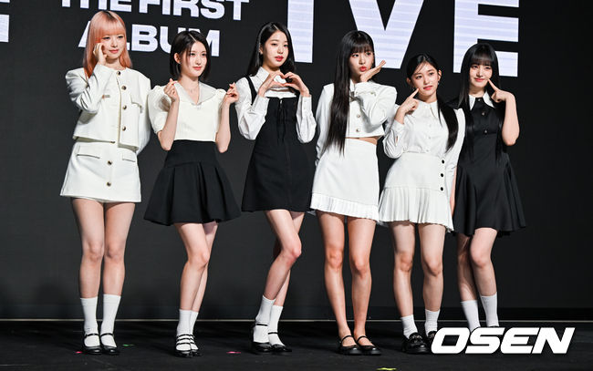10일 오후 서울 여의도동 콘래드 서울에서 그룹 아이브(IVE / 안유진.가을.레이.장원영.리즈.이서)첫 번째 정규앨범 'I’ve IVE(아이해브 아이브)' 기자간담회가 열렸다.<br /><br />아이브가 포즈를 취하고 있다.  2023.04.10 / soul1014@osen.co.kr