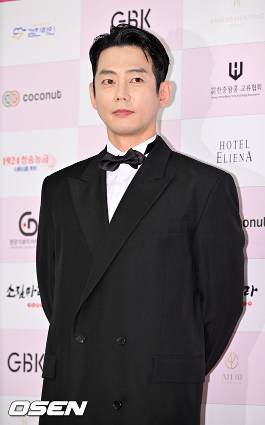 가수 테이가 포토타임을 갖고 있다. 2022.04.21 / rumi@osen.co.kr