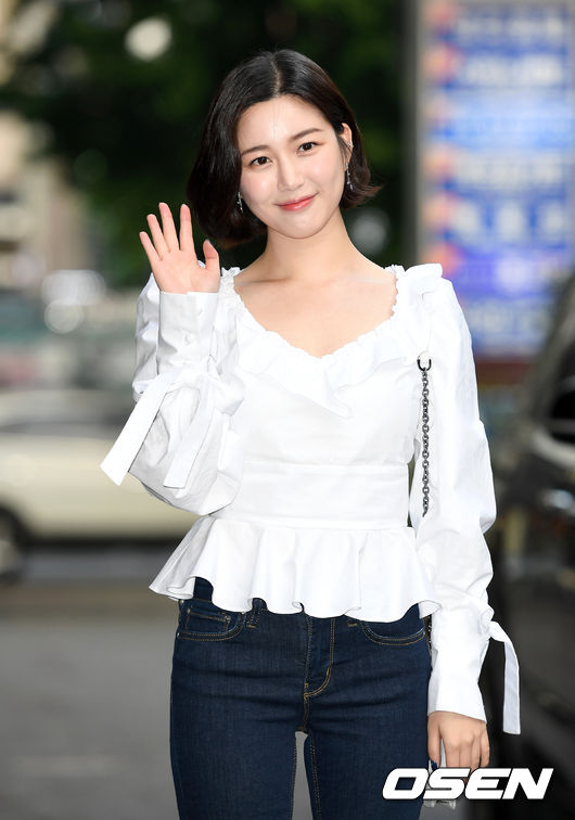 15일 오후 서울 영등포구 여의도의 한 식당에서 KBS 2TV 수목드라마 '닥터 프리즈너' 종방연이 열렸다.배우 이다인이 취재진을 향해 포즈를 취하고 있다. /sunday@osen.co.kr