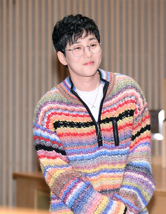 5일 오전 서울 서울 양천구 목동 SBS 방송센터 SBS홀에서 SBS플러스 새 예능프로그램 '다함께 차차차' 제작발표회가 진행됐다.가수 딘딘이 입장하고 있다. /cej@osen.co.kr
