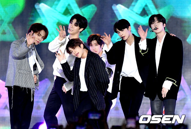 그룹 아스트로가 공연에 참가해 무대를 펼치고 있다. /dreamer@osen.co.kr