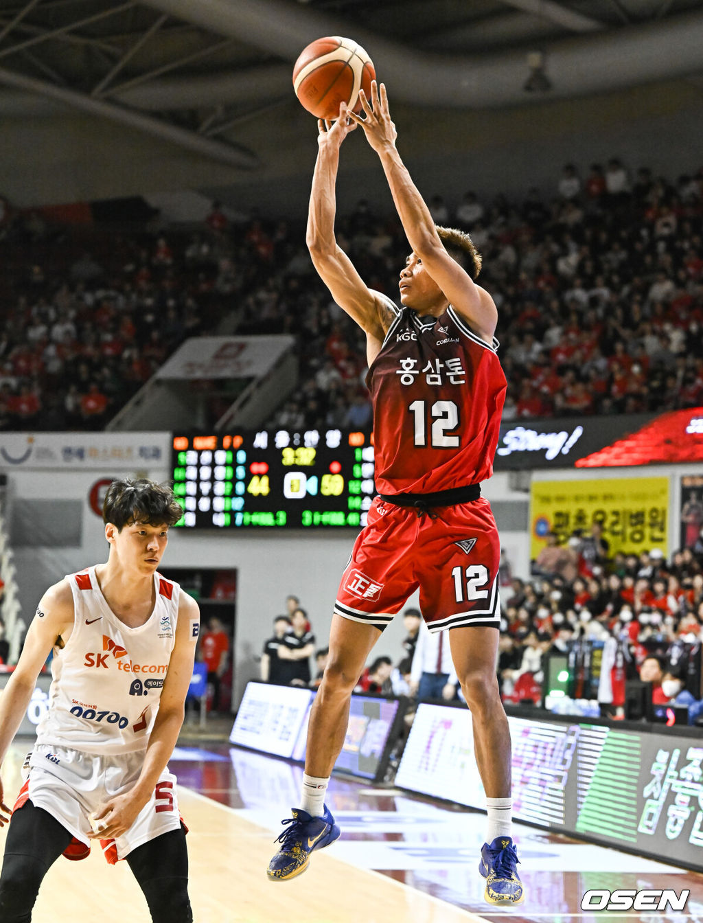 27일 오후 안양시 안양실내체육관에서 2022~2023 SKT 에이닷 프로농구 챔피언 결정전 3차전 안양 KGC와 서울 SK의 경기가 진행됐다. 3쿼터 KGC 아반도가 3점슛을 성공시키고 있다 2023.04.27 / soul1014@osen.co.kr