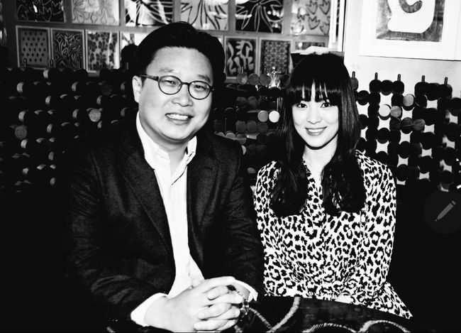 "송혜교가 돈 보태줘서 산 네덜란드 건물? 오해 바로 잡습니다" [전문]