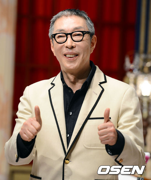 7월 초 첫 방송되는 <서세원 남희석의 여러 가지 연구소>는 서세원, 남희석 두 MC가 다양한 인생의 문제를 놓고 색다른 질문으로 명쾌한 해답을 제시하는 생존 토크쇼이다. 기존의집단 토크쇼와 달리 연예인 게스트가 아닌 실제 존재하는 다양한 연구소의 소장 10인이 패널로 출연해 살아있는 토크 한 판을 벌인다. /ouxou@osen.co.kr