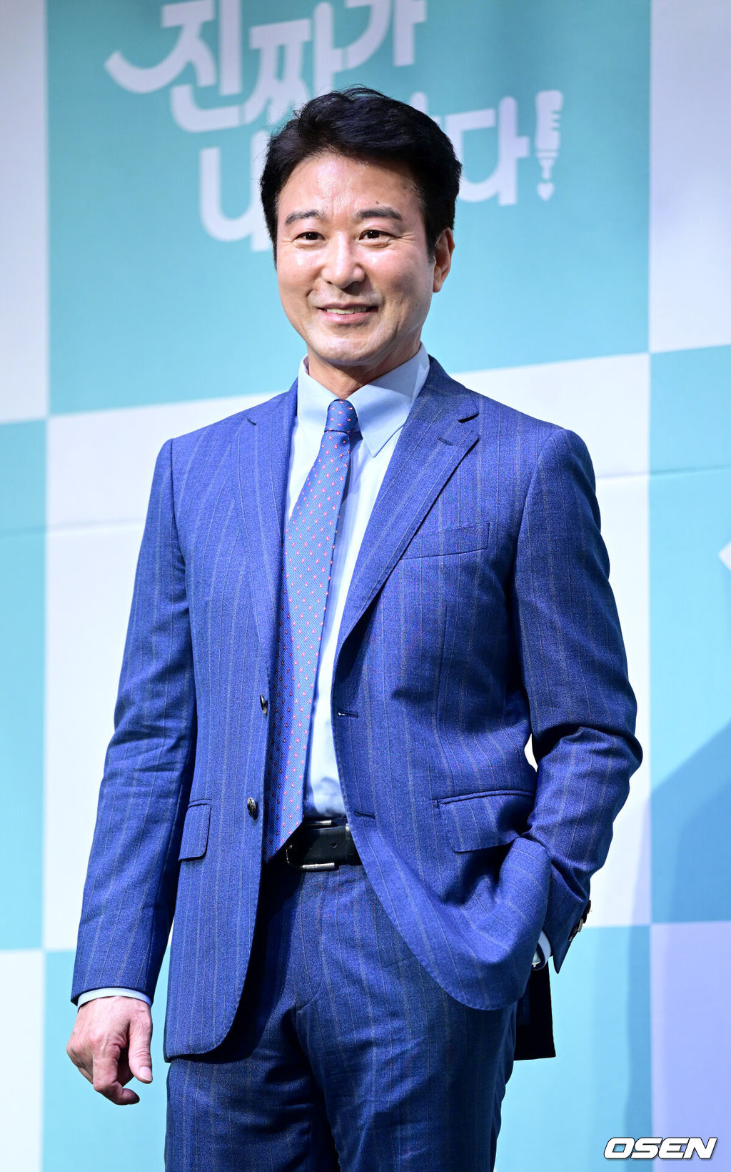 22일 오후 서울 신도림 라마다 호텔에서 KBS2 새 주말드라마 '진짜가 나타났다!' 제작발표회가 열렸다.배우 홍요섭이 제작발표회에 참석해 포토타임을 하고 있다. 2023.03.22 / dreamer@osen.co.kr