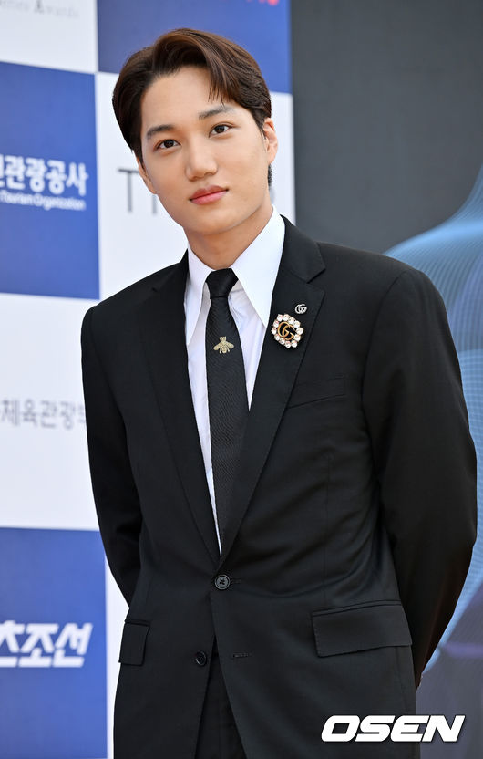 가수 겸 배우 엑소 카이가 레드카펫을 밟으며 포즈를 취하고 있다. 2022.07.19 / rumi@osen.co.kr