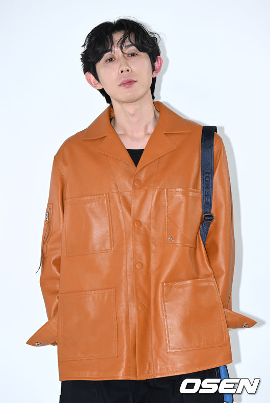 8일 오후 서울 ​​동대문 DDP 아트홀에서 이탈리아 하이엔드 브랜드의 포토콜 행사가 열렸다.가수 코드 쿤스트가 포토타임을 가지고 있다. 2023.02.08 /sunday@osen.co.kr