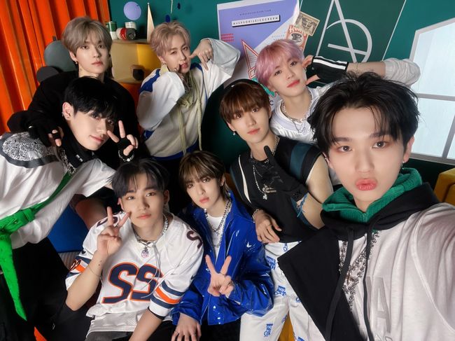 C9엔터테인먼트 제공