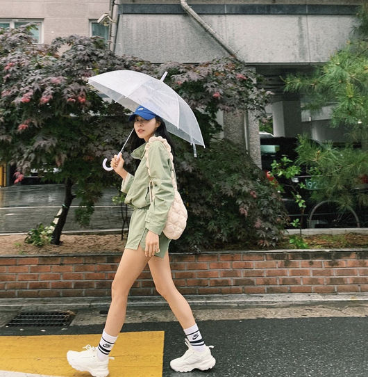&apos;박성광♥&apos; 이솔이, 이유 있는 42kg···폭우 속 운동+각선미까지
