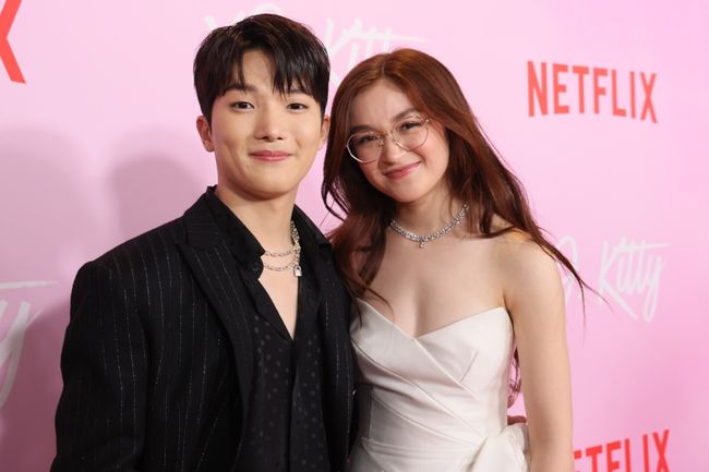 LOS ANGELES, CALIFORNIA - MAY 11: (L-R) Minyeong Choi and Anna Cathcart attend Netflix's XO, Kitty Los Angeles Premiere at Netflix Tudum Theater on May 11, 2023 in Los Angeles, California. (Photo by Rodin Eckenroth/Getty Images for Netflix)