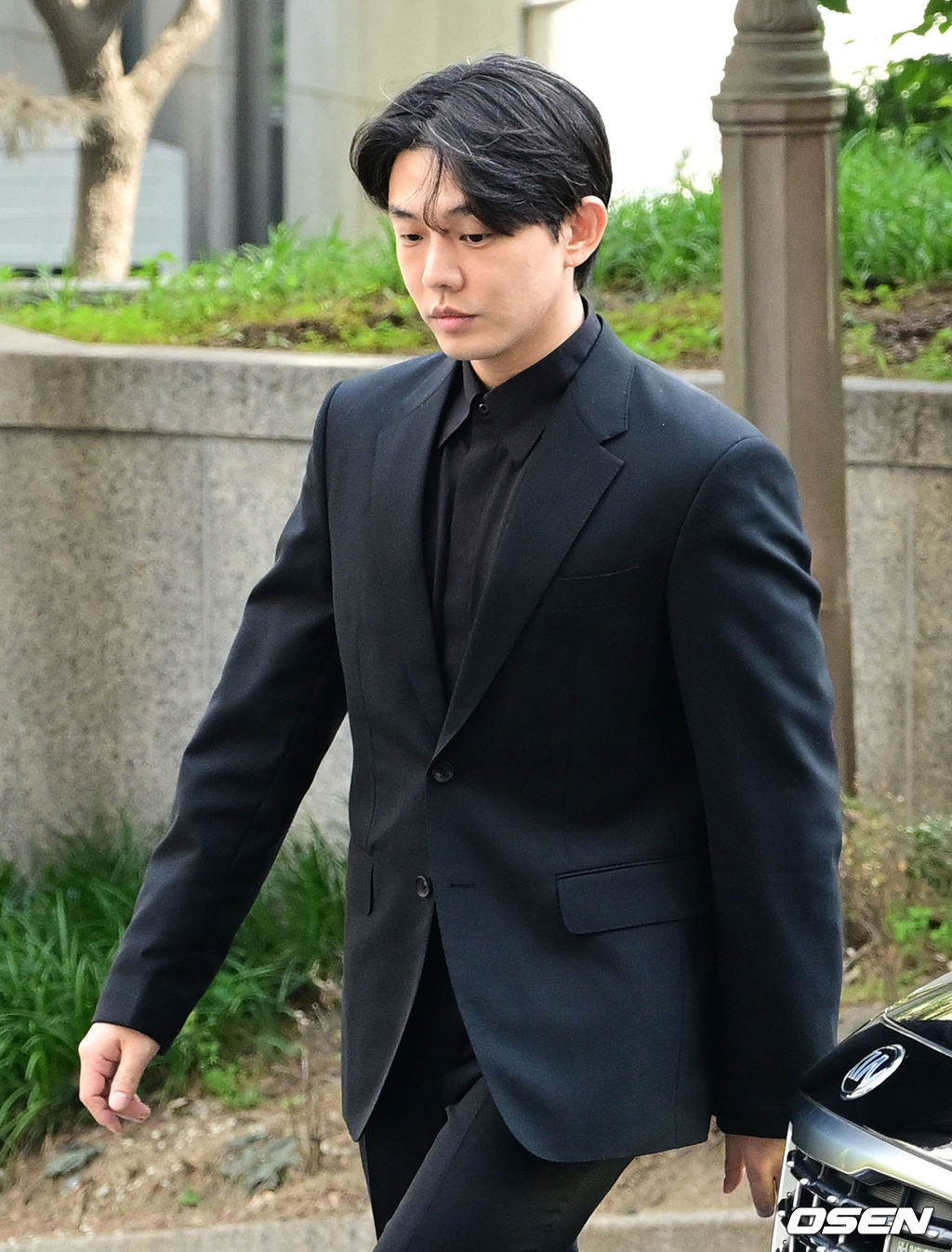 배우 유아인이 경찰청으로 들어서고 있다. 2023.05.16 /ksl0919@osen.co.kr