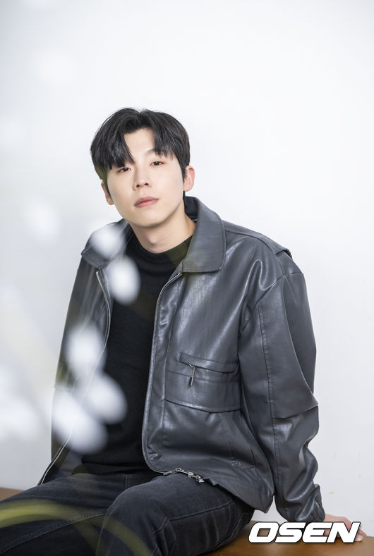 송덕호가 인터뷰를 앞두고 포즈를 취하고 있다. 2022.12.23 / dreamer@osen.co.kr