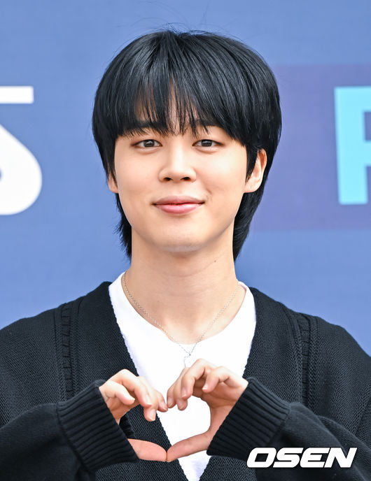 BTS 지민이 라디오 방송 출연에 앞서 포즈를 취하고 있다.2023.03.31 / soul1014@osen.co.kr