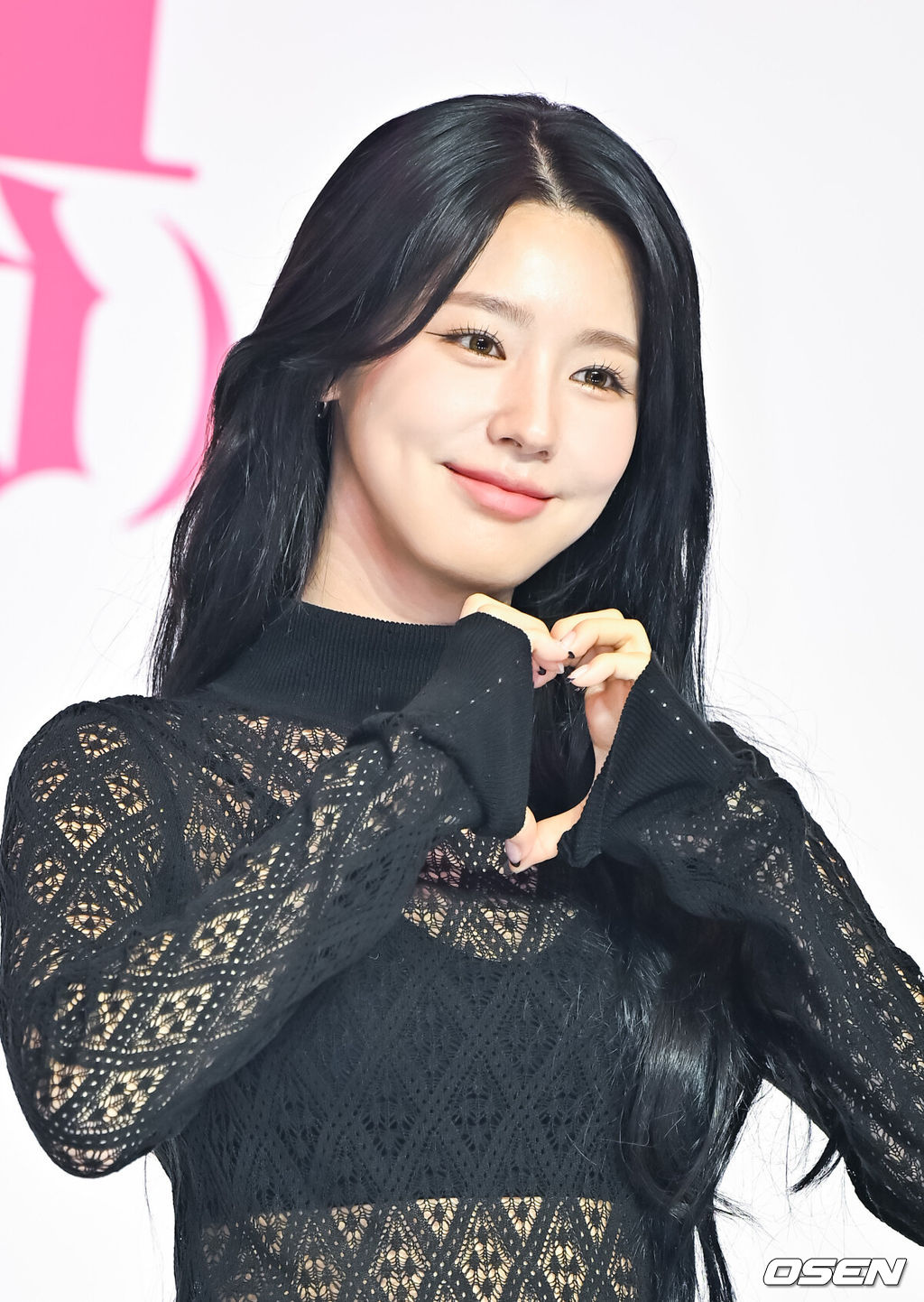 15일 오후 서울 역삼동 조선 팰리스 서울 강남에서 (여자)아이들의 미니 6집 ‘I feel’(아이 필) 제작발표회가 진행됐다.(여자)아이들의 신보 ‘I feel’(아이 필)은 타이틀곡 ‘퀸카’(Queencard)를 포함해 총 6곡이 수록됐으며, 전곡 작사·작곡에 멤버들이 직접 참여했다. (여자)아이들 멤버 미연이 포즈를 취하고 있다. 2023.05.15 / soul1014@osen.co.kr