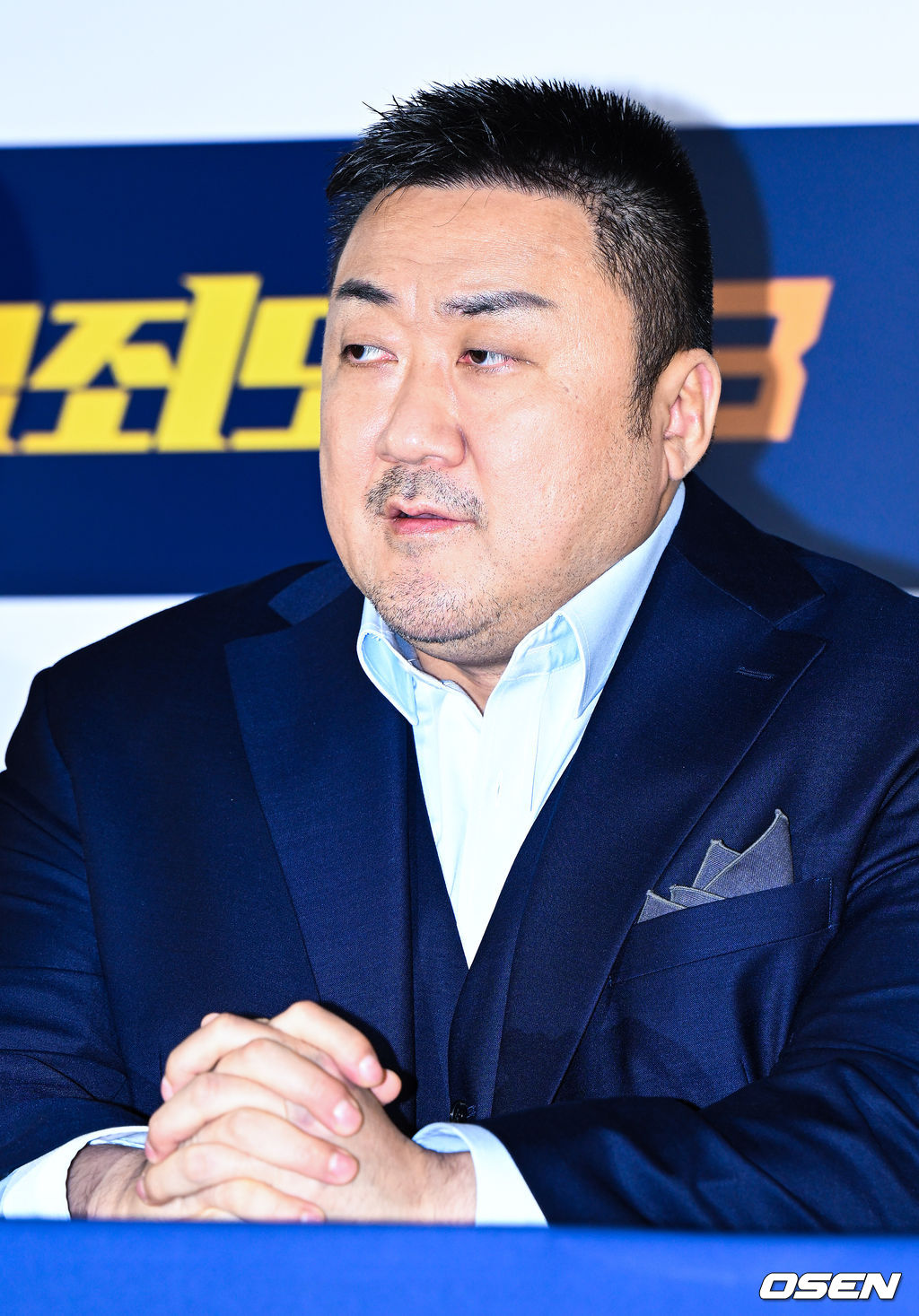 22일 오후 서울 강남구 삼성동 코엑스 메가박스에서 영화 ‘범죄도시3’(감독 이상용) 언론시사회가 진쟁됐다. 영화 ‘범죄도시3'는 대체불가 괴물형사 '마석도'(마동석 분)가 서울 광수대로 이동 후, 신종 마약 범죄 사건의 배후인 '주성철'(이준혁 분)과 마약 사건에 연루된 또 다른 빌런 '리키'(아오키 무네타카 분)를 잡기 위해 펼치는 통쾌한 범죄 소탕 작전을 그린 영화로 오는 31일 개봉된다. 배우 마동석이 취재진의 질문에 답하고 있다. 2023.05.22 / hyun309@osen.co.kr