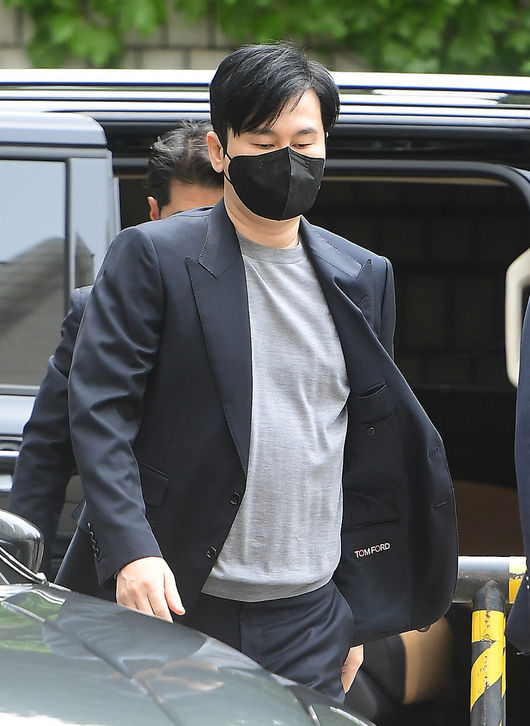 24일 오후 서울 고등법원에서 YG엔터테인먼트 양현석 총괄 프로듀서의 특정범죄가중처벌 등에 관한 법률 위반 혐의 항소심 2차 공판이 진행됐다. 양현석 전 YG대표가 법원으로 출석하고 있다. 2023.05.24 /ksl0919@osen.co.kr