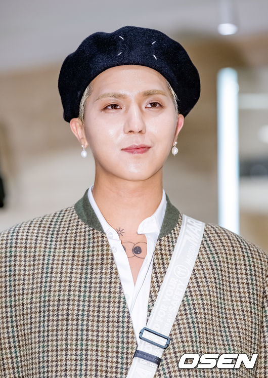 위너 송민호가 카메라 앞에서 포즈를 취하고 있다. 2022.06.30 /rumi@osen.co.kr