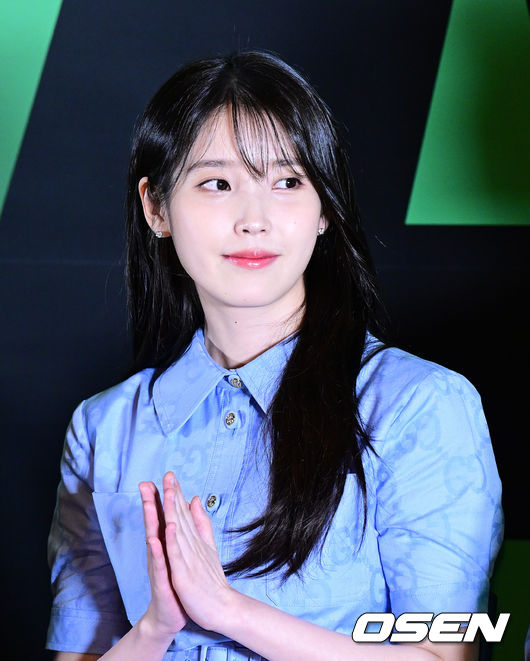배우 아이유가 간담회를 하며 미소짓고 있다. 2023.04.17 /jpnews@osen.co.kr