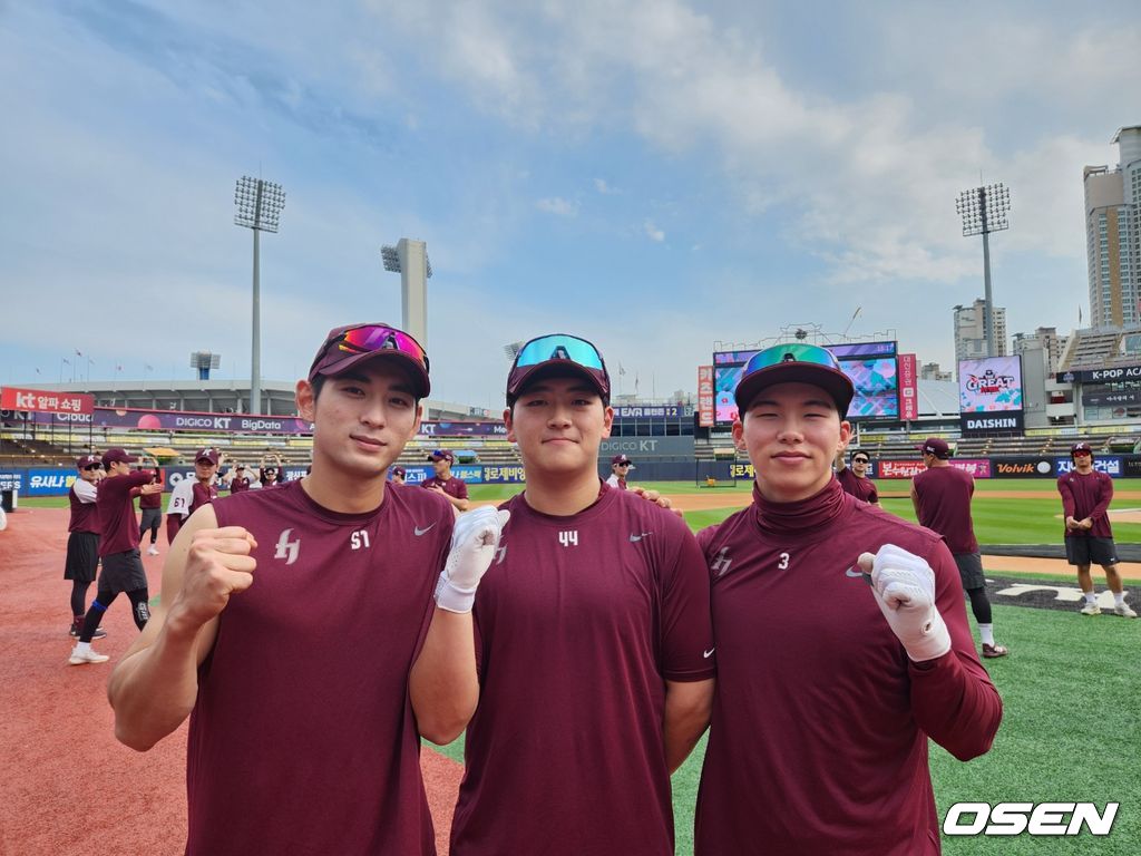 키움 히어로즈 이정후(왼쪽부터), 김동헌, 김혜성. /키움 히어로즈 제공