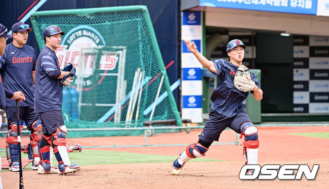 롯데 자이언츠 손성빈이 제대 후 바로 1군에서 훈련을 하고 있다. 2023.06.13 / foto0307@osen.co.kr