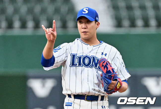 삼성 라이온즈 선발투수 원태인이 사인을 보내고 있다. 2023.06.27 / foto0307@osen.co.kr