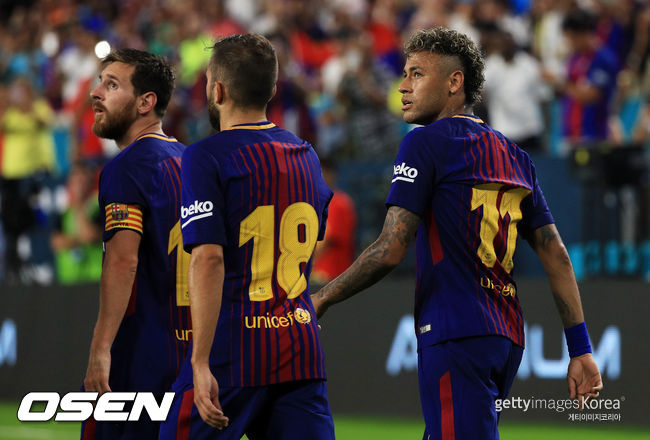 during their International Champions Cup 2017 match at Hard Rock Stadium on July 29, 2017 in Miami Gardens, Florida.