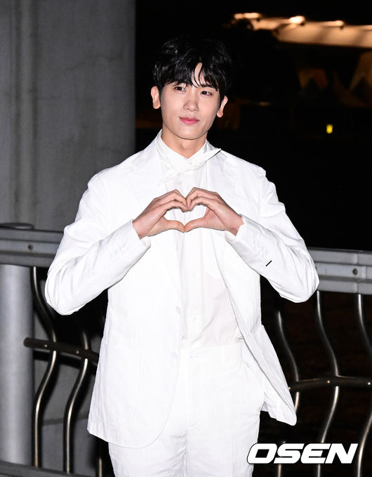 29일 오후 서울 서초구 반포동 잠수교에서 루이비통 2023 프리폴 컬렉션 행사가 열렸다.배우 박형식이 포즈를 취하고 있다. 2023.04.29 /jpnews@osen.co.kr