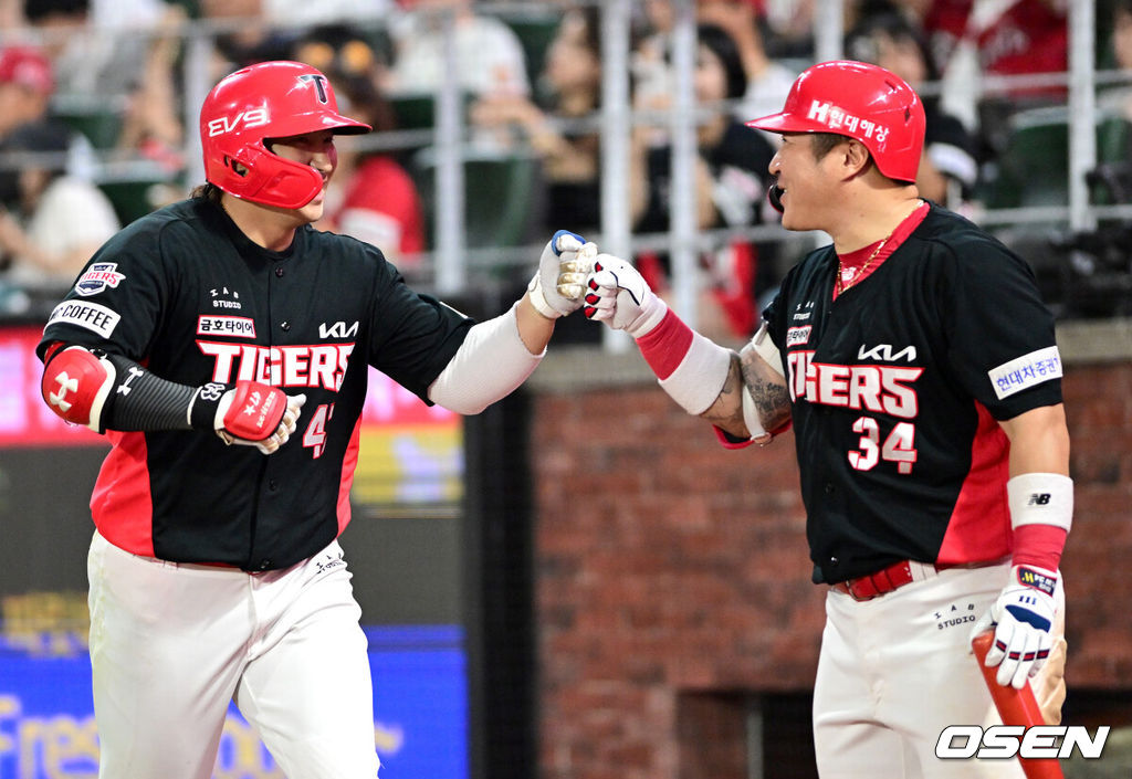 KIA 나성범(왼쪽)과 최형우. /OSEN DB