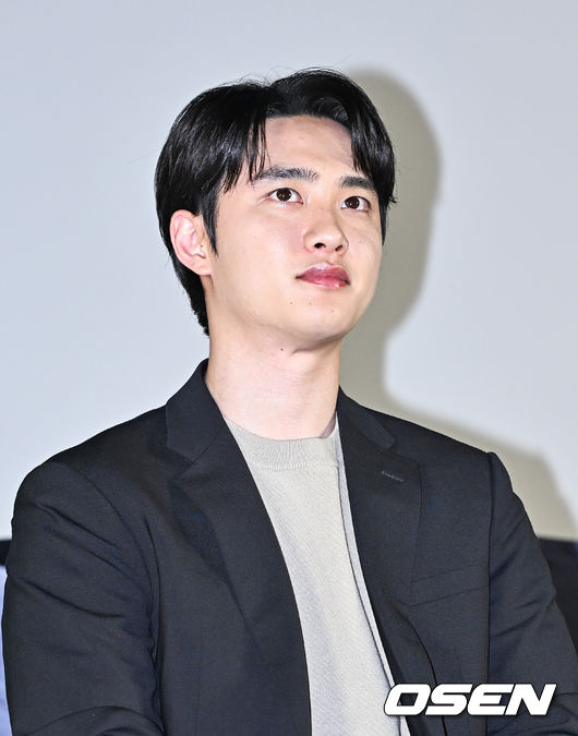 배우 도경수가 질문을 듣고 있다.   2023.06.27 /  soul1014@osen.co.kr