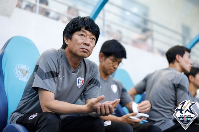 [사진] 김병수 감독 / 한국프로축구연맹.