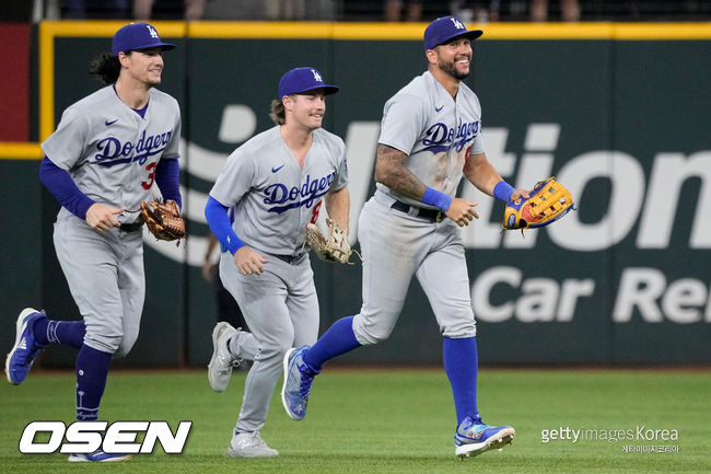 [사진] LA 다저스 제임스 아웃맨, 조니 데루카, 데이비드 페랄타. ⓒGettyimages(무단전재 및 재배포 금지)