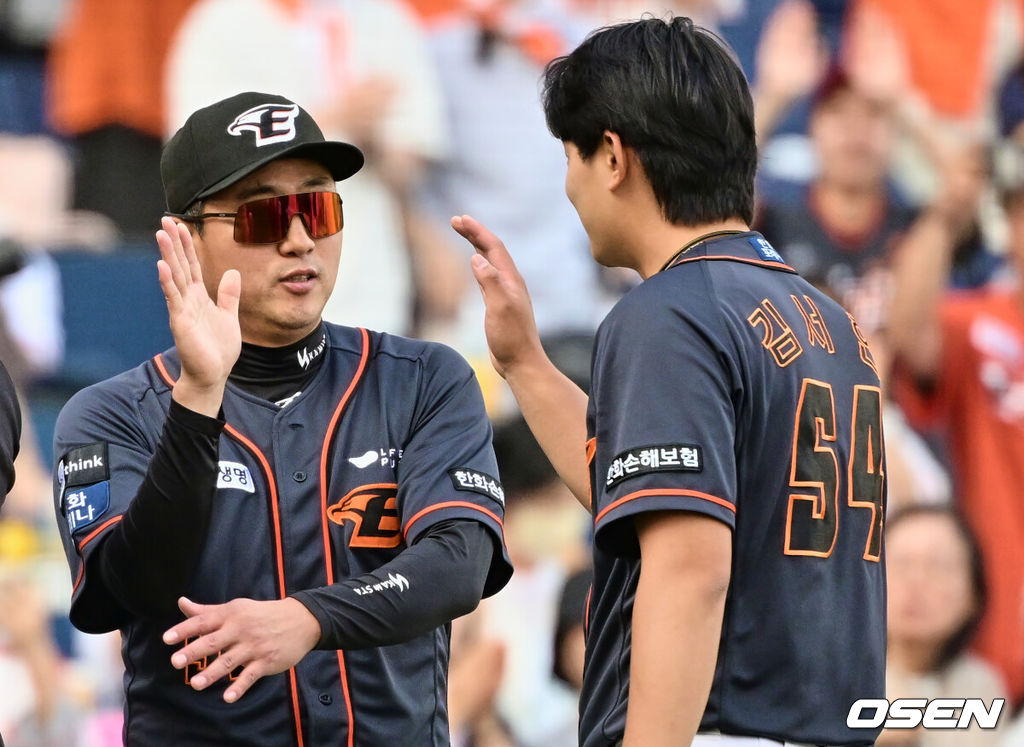 한화 이글스 최원호 감독, 김서현 083 2023.05.27 / foto0307@osen.co.kr